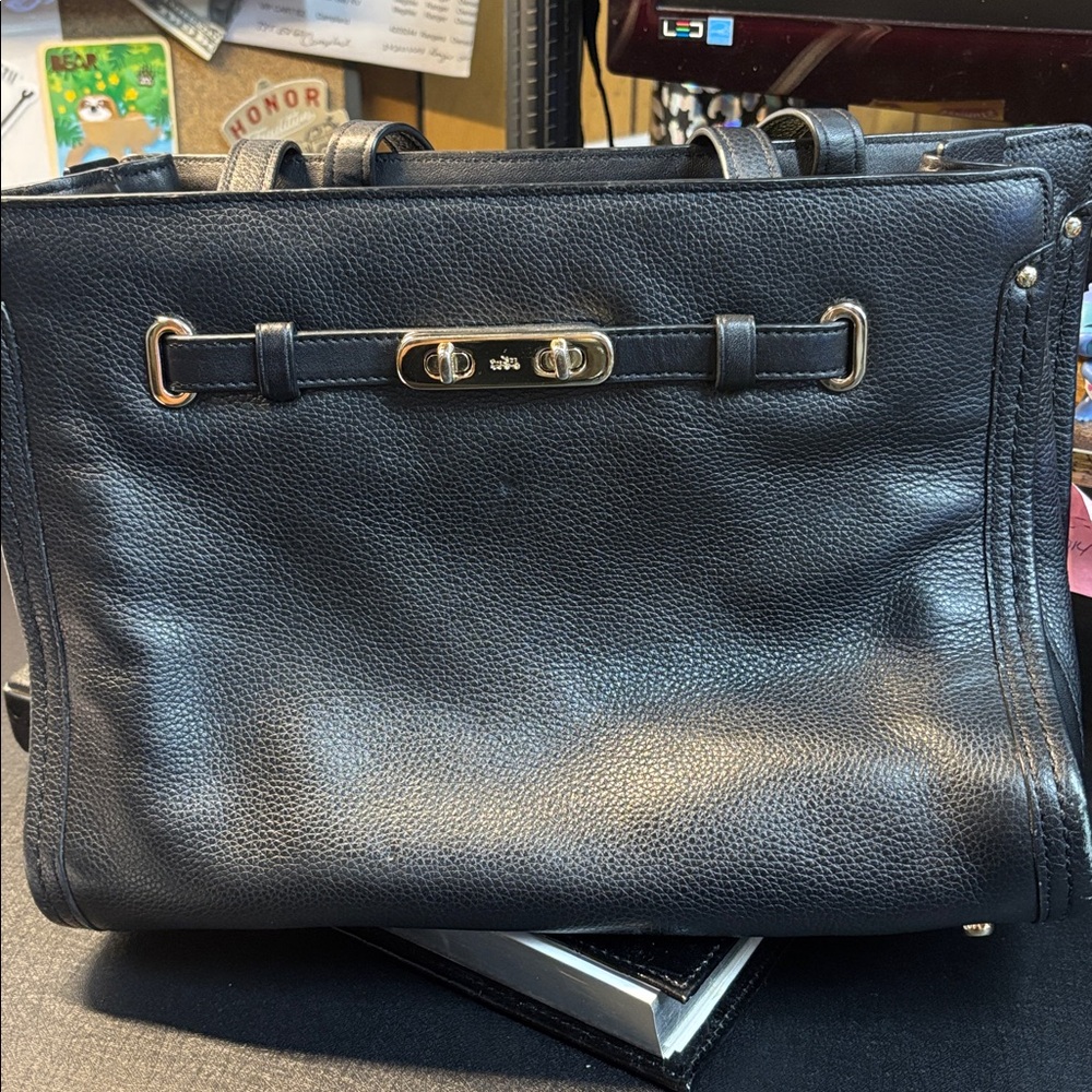 Coach Black Leather Swagger Tote Bag Purse